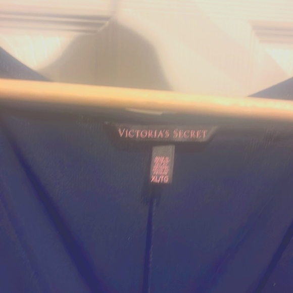 Victora Secret Sleeveless Zip front jumper - Picture 2 of 5